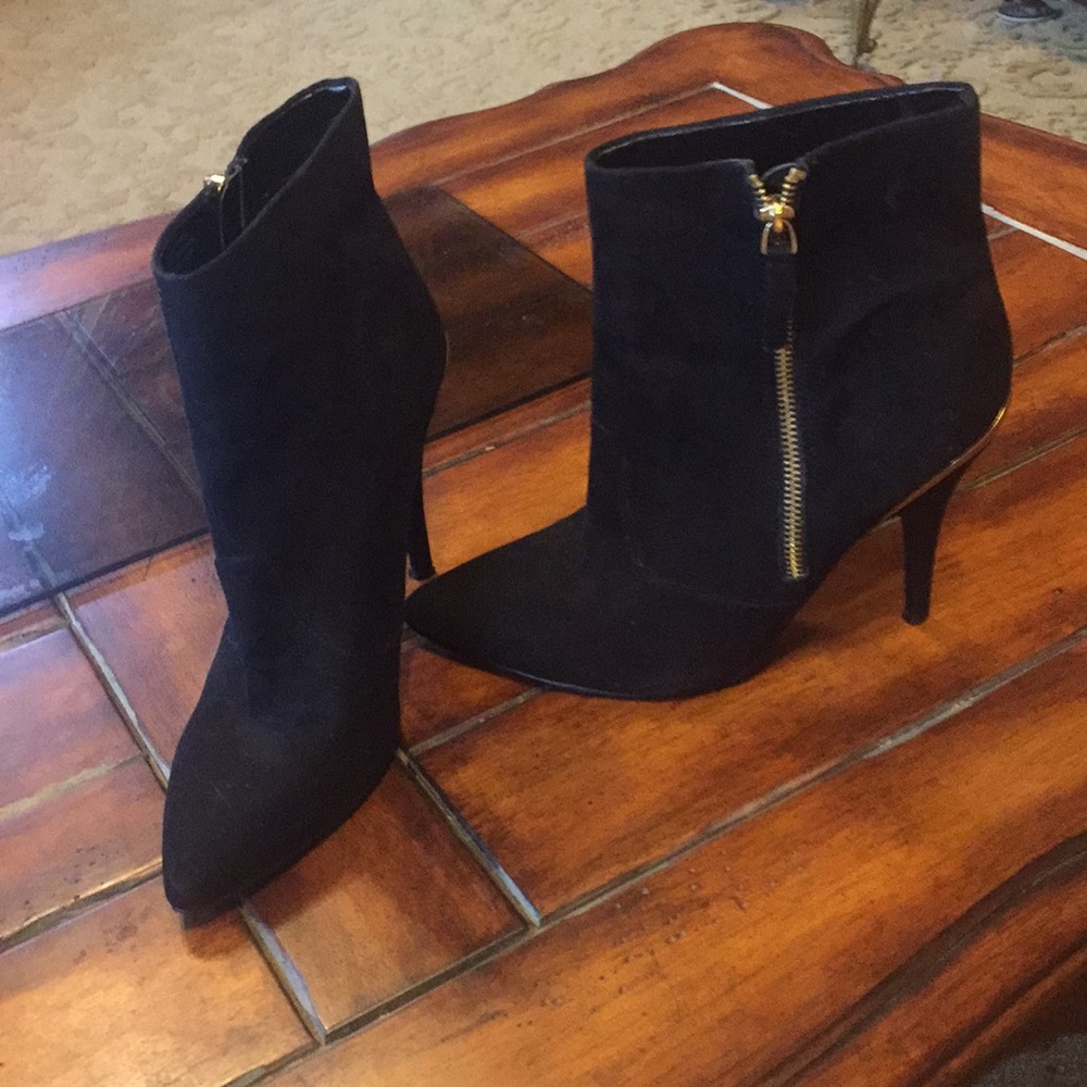 Guess suede booties
